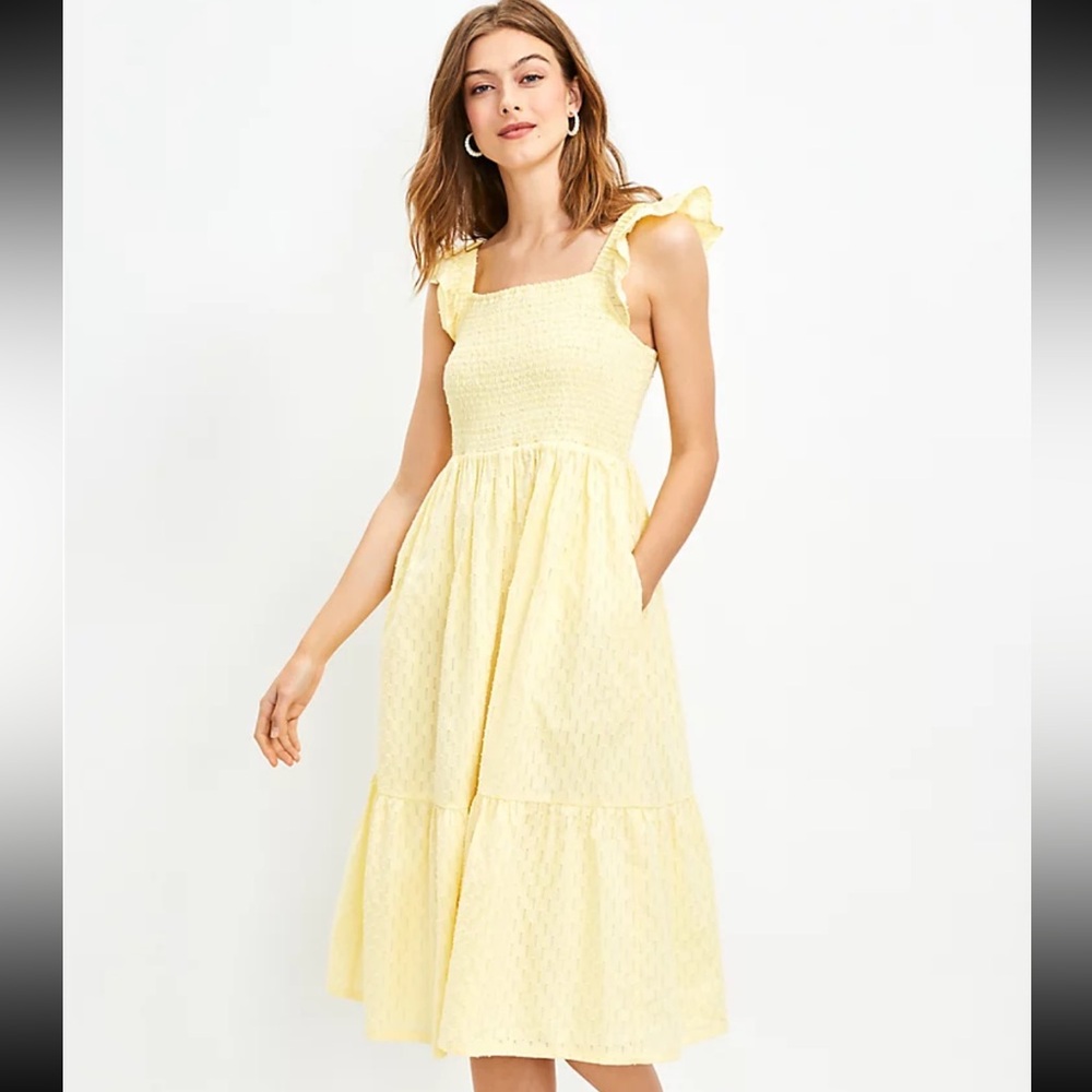 Clip Smocked Ruffle Midi Dress with Pockets!! Dry cleaned and ready to wear 👗